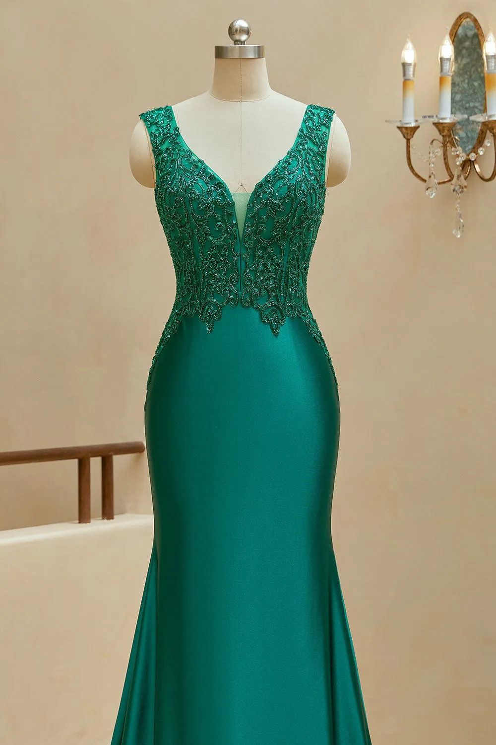 Mermaid V Neck Satin Sleeveless Prom Dresses With Beaded Sexy Evening Dresses